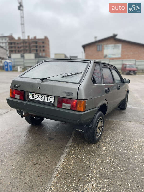 Хетчбек ВАЗ / Lada 2109 1991 в Винниках