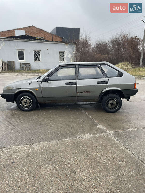 Хетчбек ВАЗ / Lada 2109 1991 в Винниках