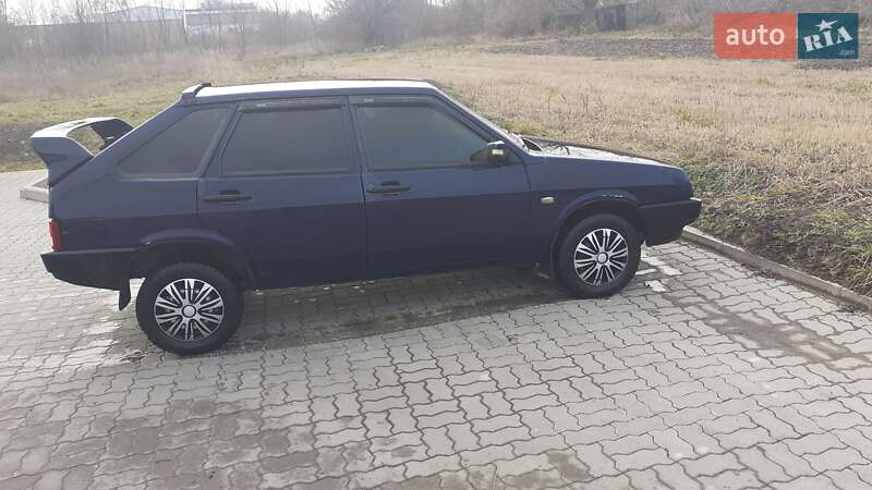 Хэтчбек ВАЗ / Lada 2109 2001 в Радехове