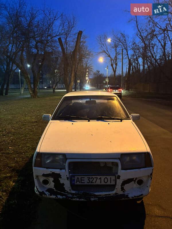 Хэтчбек ВАЗ / Lada 2109 1993 в Кривом Роге