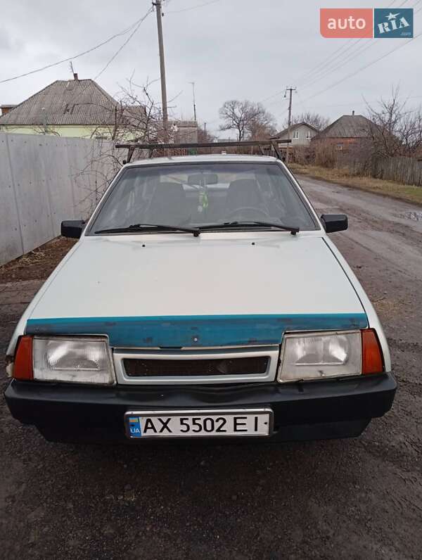 Хэтчбек ВАЗ 2109 1999 в 