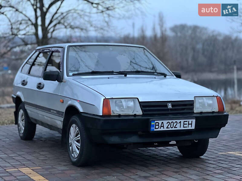 Хэтчбек ВАЗ / Lada 2109 2002 в Кропивницком