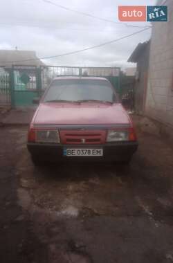 Хэтчбек ВАЗ / Lada 2109 1991 в Врадиевке