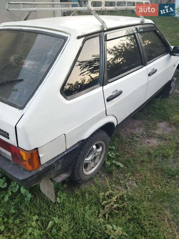 Хэтчбек ВАЗ / Lada 2109 1990 в Фастове
