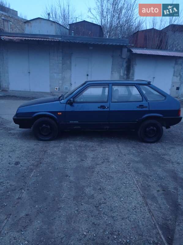 Хэтчбек ВАЗ / Lada 2109 2004 в Запорожье