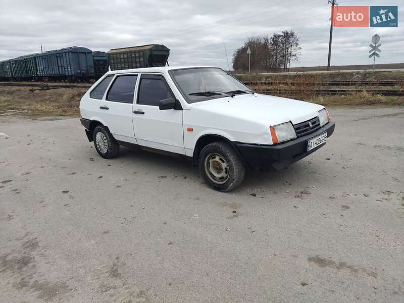 Хэтчбек ВАЗ / Lada 2109 1996 в Радехове
