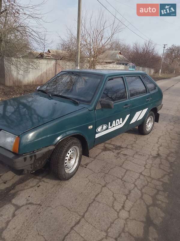 Хэтчбек ВАЗ / Lada 2109 2002 в Полтаве