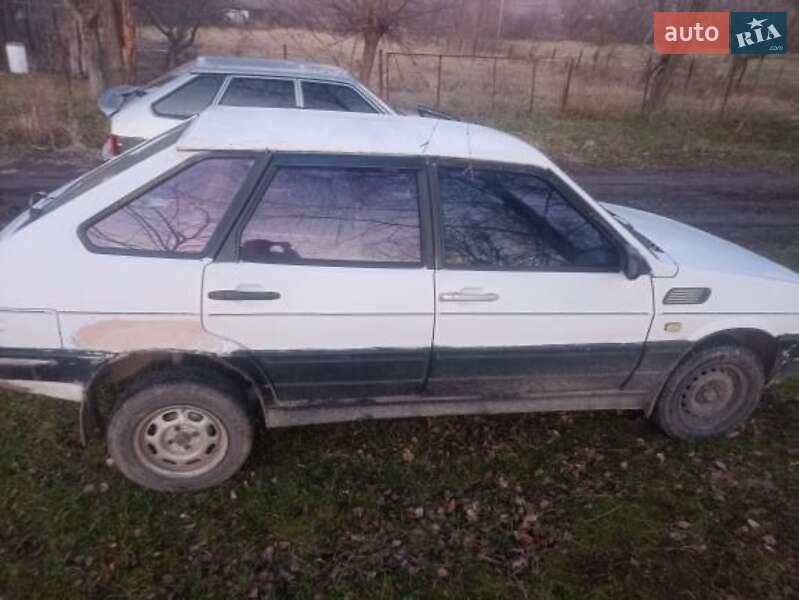 Хетчбек ВАЗ / Lada 2109 1988 в Чернівцях