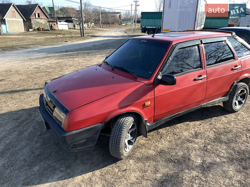 Хэтчбек ВАЗ / Lada 2109 1992 в Каменец-Подольском