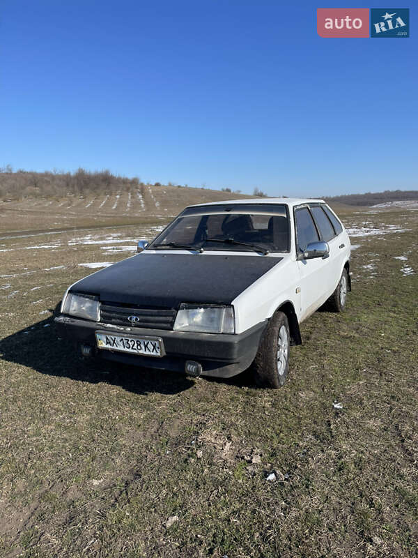 Хэтчбек ВАЗ / Lada 2109 1991 в Врадиевке
