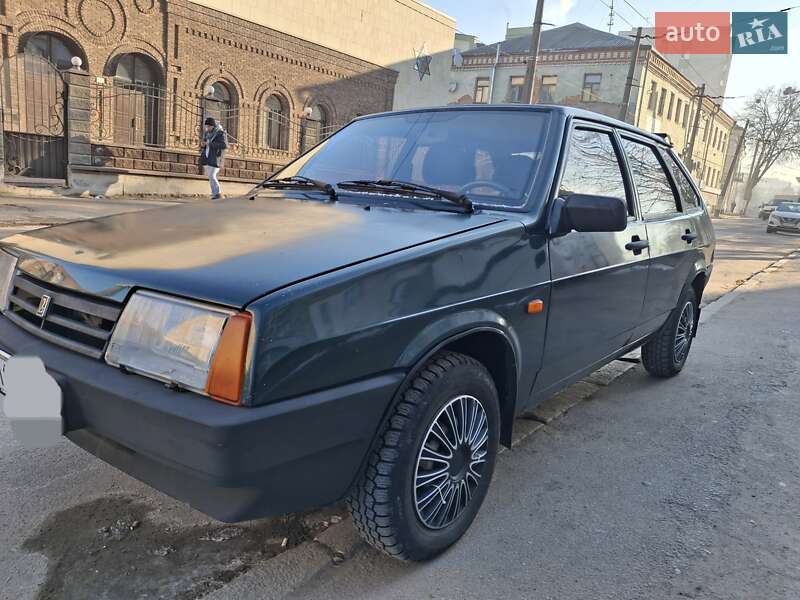 Хетчбек ВАЗ / Lada 2109 2001 в Житомирі