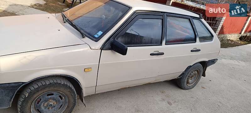 Хетчбек ВАЗ / Lada 2109 1993 в Самборі