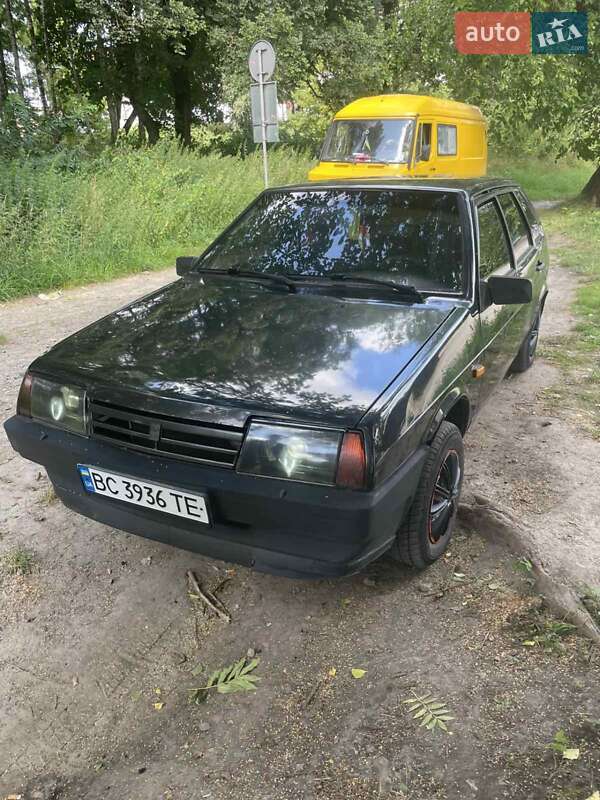 Хэтчбек ВАЗ / Lada 2109 1997 в Золочеве фото 13 Хэтчбек ВАЗ / Lada 2109 1997 в Золочеве