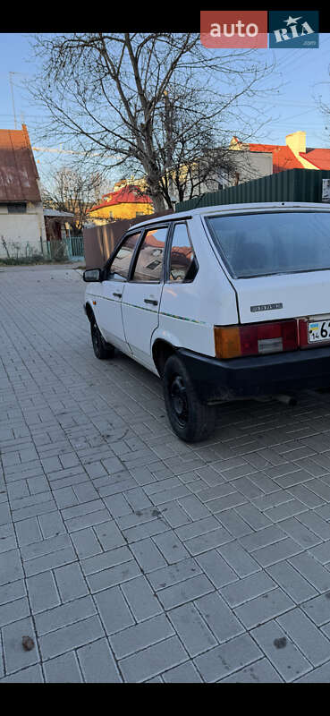 Хэтчбек ВАЗ / Lada 2109 1988 в Львове
