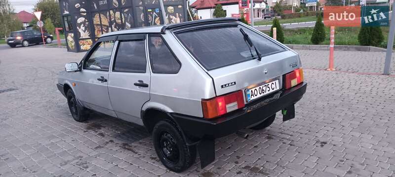 Хэтчбек ВАЗ / Lada 2109 2005 в Мукачево