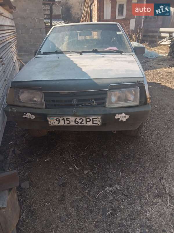 Хэтчбек ВАЗ 2109 2004 в 