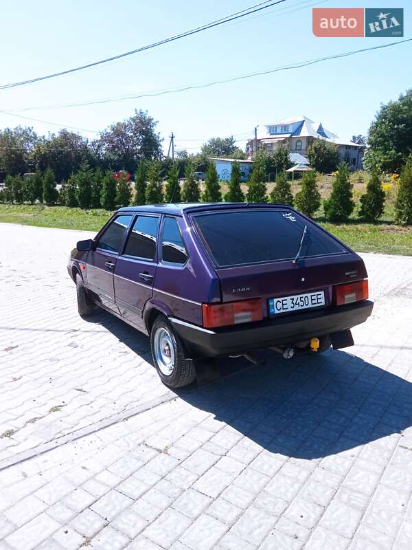Хэтчбек ВАЗ / Lada 2109 2001 в Черновцах