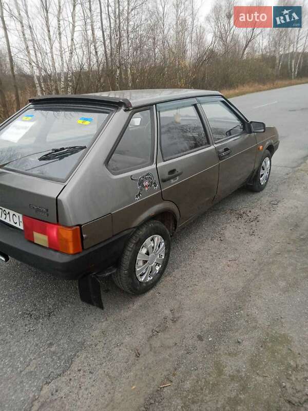 Хэтчбек ВАЗ / Lada 2109 1995 в Довбыше