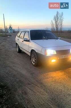 Хэтчбек ВАЗ / Lada 2109 1992 в Сарнах