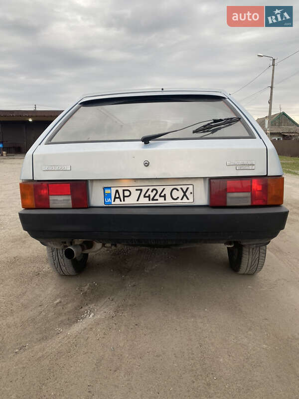 Хэтчбек ВАЗ / Lada 2109 2004 в Запорожье