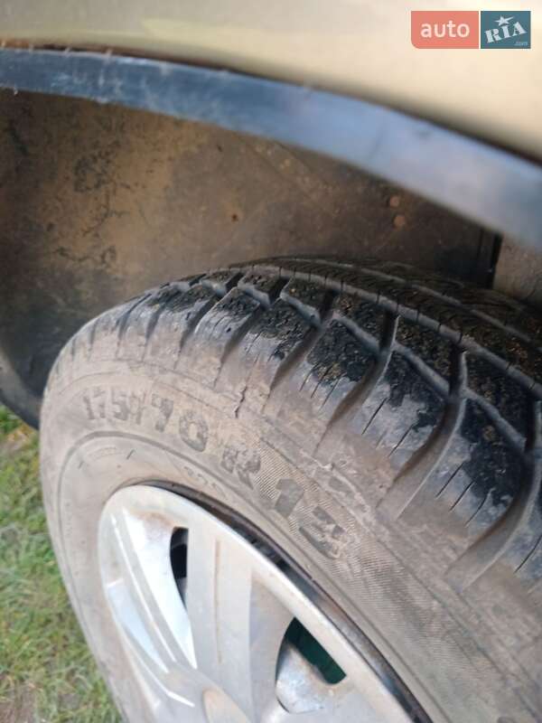 Хэтчбек ВАЗ / Lada 2109 2002 в Старом Самборе фото 13 Хэтчбек ВАЗ / Lada 2109 2002 в Старом Самборе