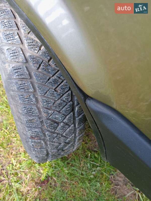 Хэтчбек ВАЗ / Lada 2109 2002 в Старом Самборе фото 23 Хэтчбек ВАЗ / Lada 2109 2002 в Старом Самборе