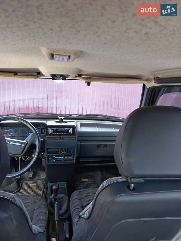 Хэтчбек ВАЗ / Lada 2109 2002 в Новом Роздоле фото 4 Хэтчбек ВАЗ / Lada 2109 2002 в Новом Роздоле