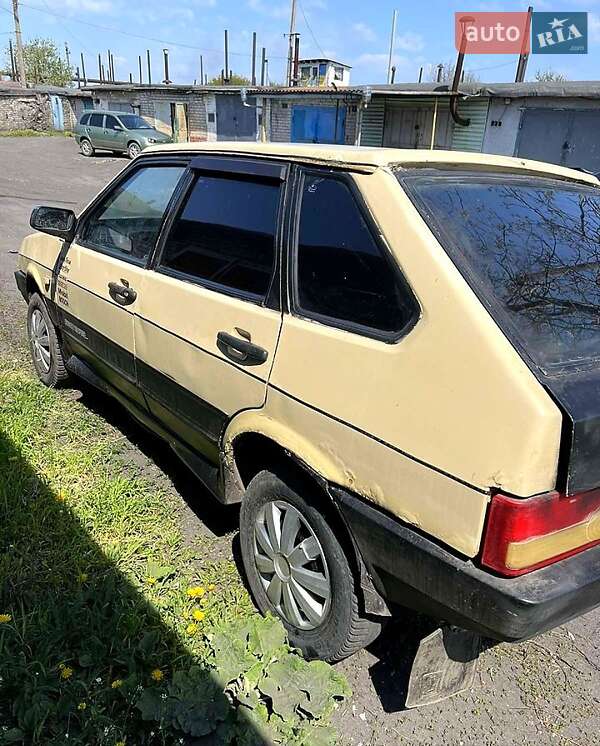 Хетчбек ВАЗ / Lada 2109 1989 в Першотравенську