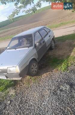 Хэтчбек ВАЗ 2109 2001 в 