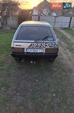 Хэтчбек ВАЗ 2109 1988 в 