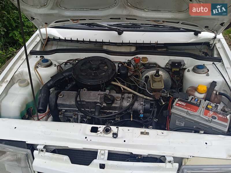 Хэтчбек ВАЗ / Lada 2109 1991 в Черновцах