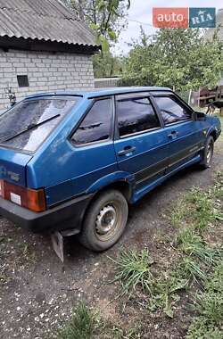 Хэтчбек ВАЗ 2109 2000 в 