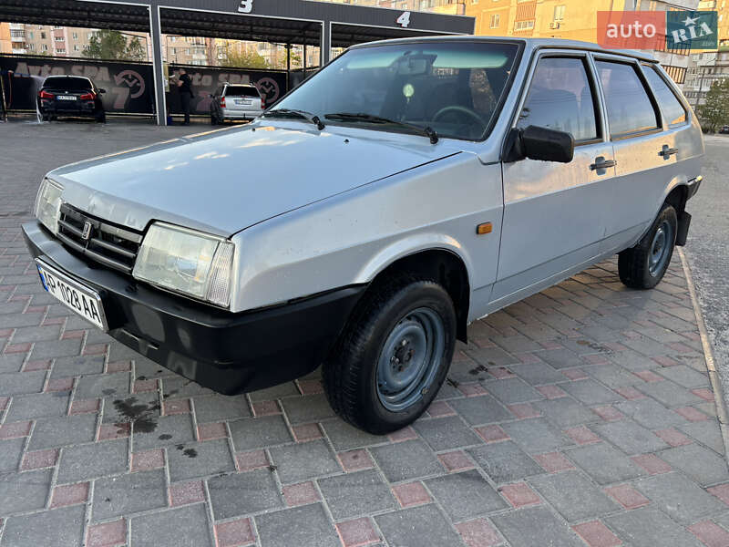 Хэтчбек ВАЗ 2109 2004 в 
