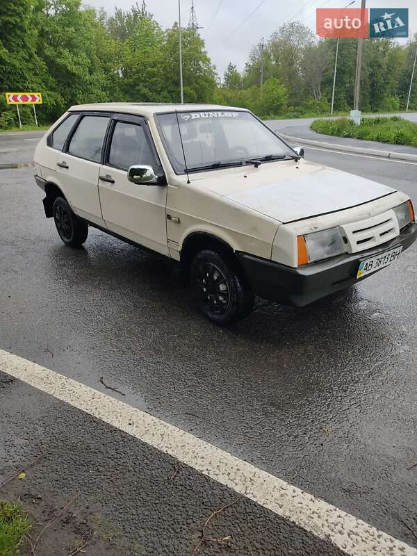 Хэтчбек ВАЗ 2109 1990 в 