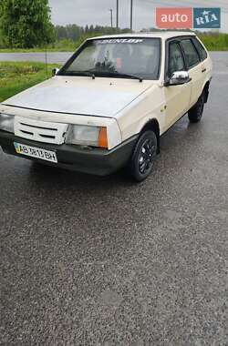 Хэтчбек ВАЗ 2109 1990 в 