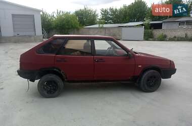 Хэтчбек ВАЗ 2109 1991 в 