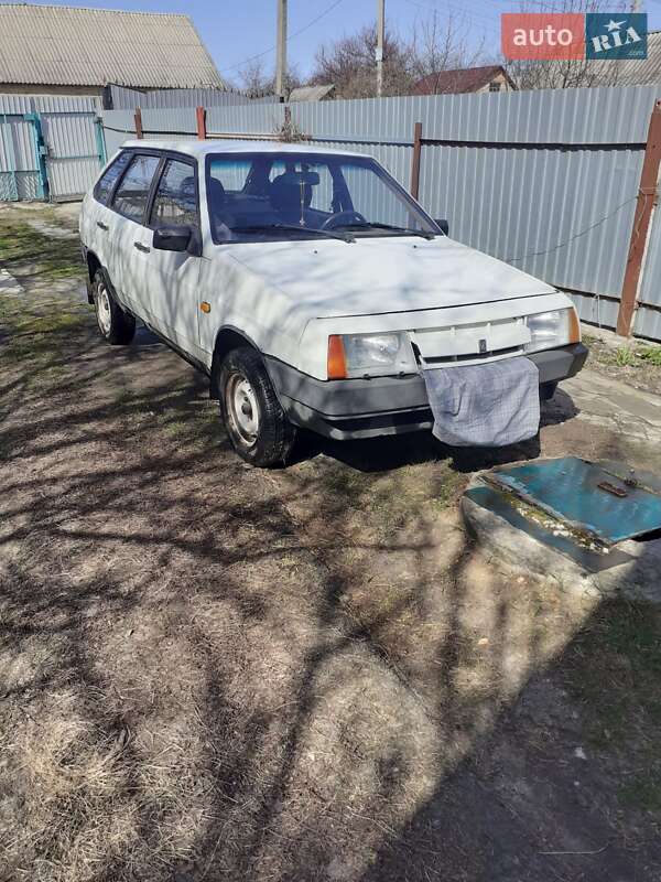 Хэтчбек ВАЗ 2109 1988 в 
