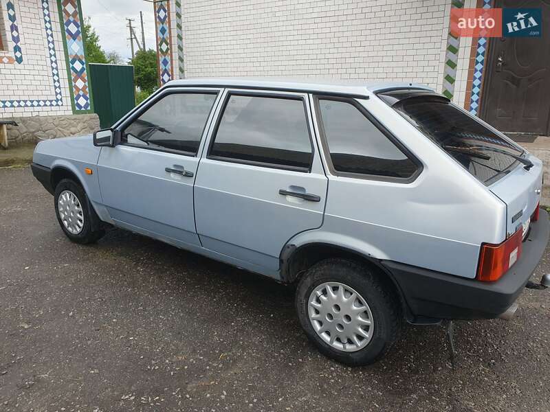 Хэтчбек ВАЗ / Lada 2109 2004 в Хмельницком