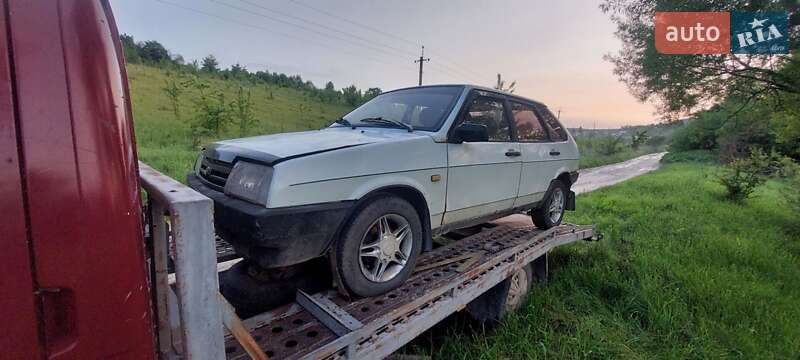 Хэтчбек ВАЗ 2109 1987 в 