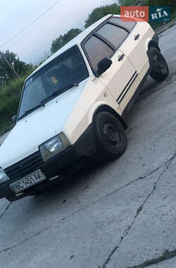 Хэтчбек ВАЗ 2109 1996 в Городке