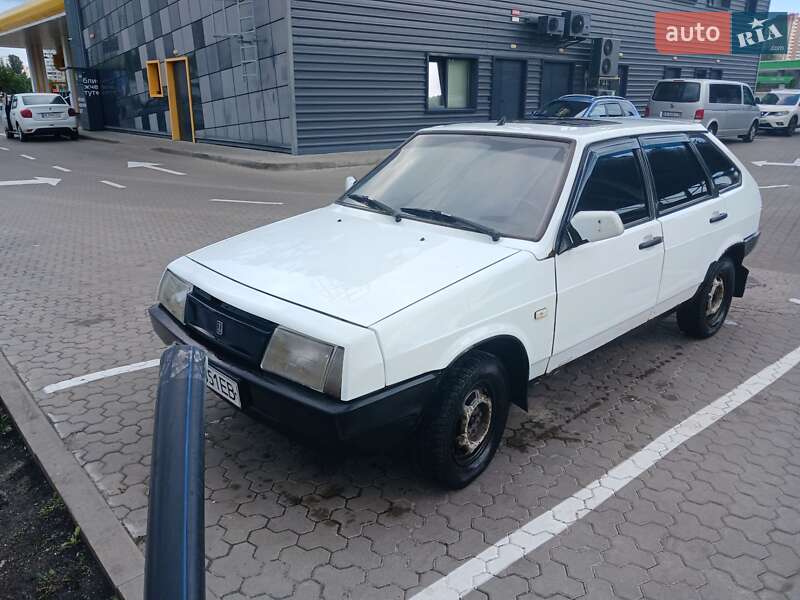 Хэтчбек ВАЗ / Lada 2109 1993 в Киеве