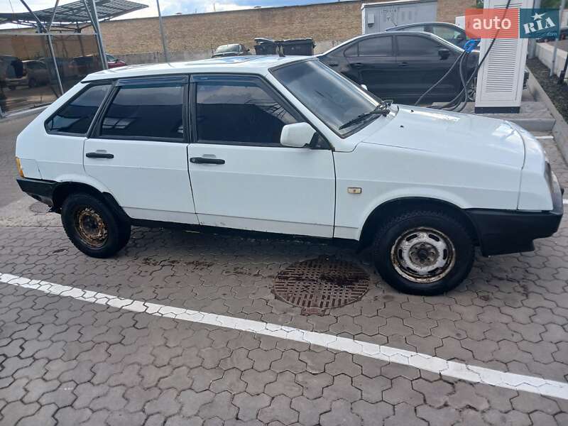 Хэтчбек ВАЗ / Lada 2109 1993 в Киеве