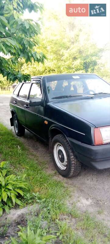 Хэтчбек ВАЗ / Lada 2109 1996 в Каневе