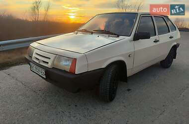 Хэтчбек ВАЗ 2109 1993 в Городке
