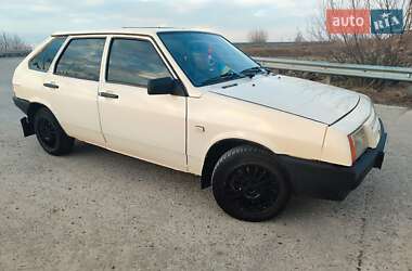 Хетчбек ВАЗ 2109 1993 в Городку