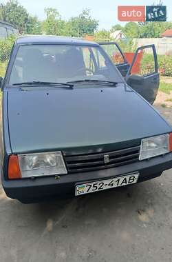 Хэтчбек ВАЗ 2109 2002 в 