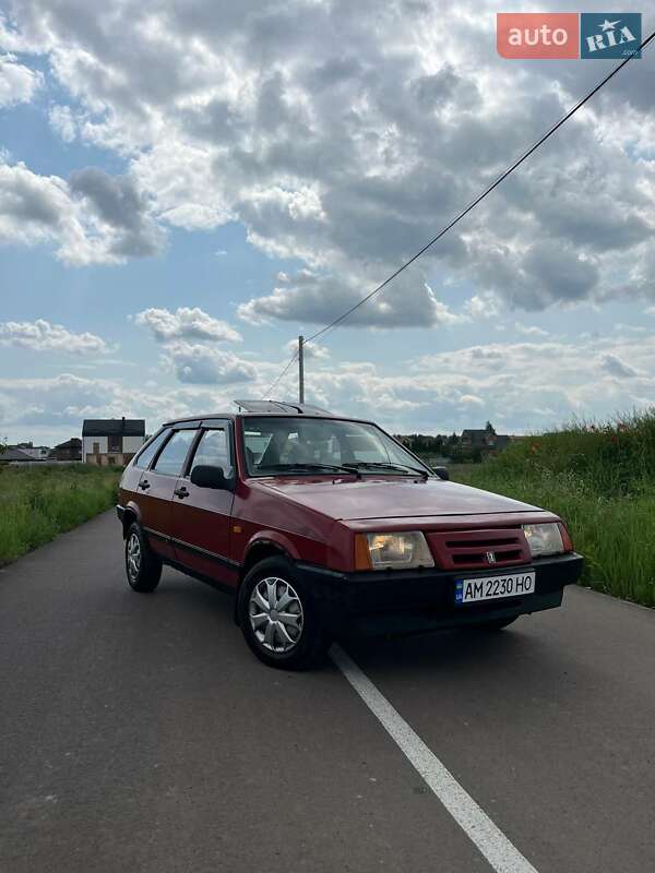 Хетчбек ВАЗ / Lada 2109 1993 в Білогородці
