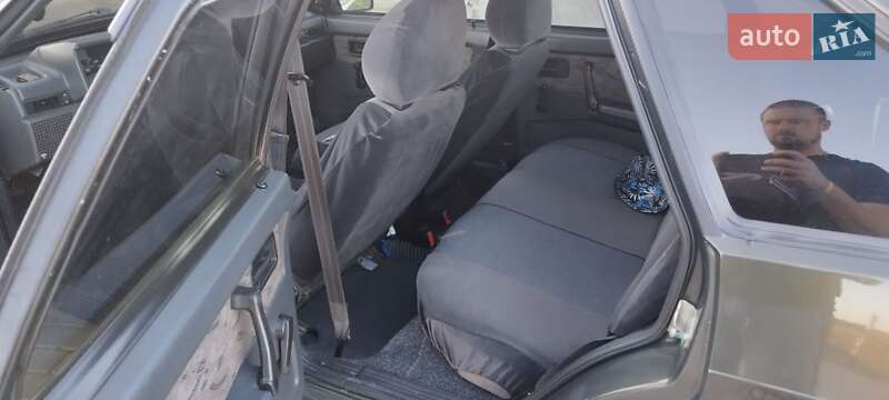 Хетчбек ВАЗ / Lada 2109 2003 в Болграді фото 8 Хетчбек ВАЗ / Lada 2109 2003 в Болграді