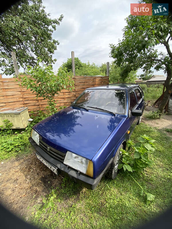 Хэтчбек ВАЗ / Lada 2109 2005 в Черкассах