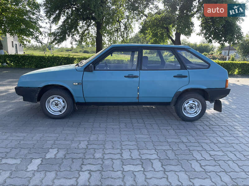 Хэтчбек ВАЗ / Lada 2109 1992 в Иваничах